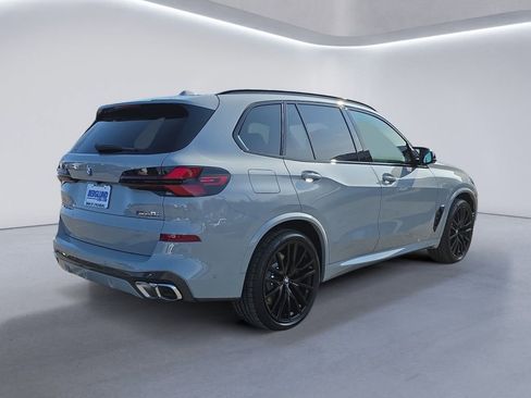 New 2026 BMW X5 M60i image 4