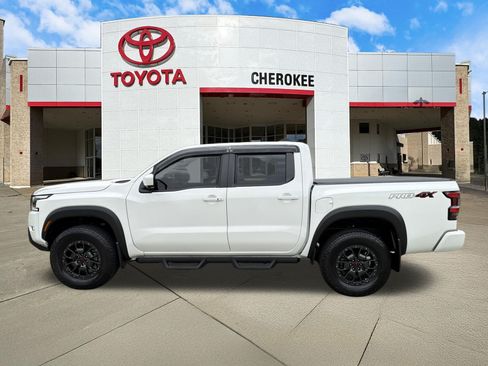 Used 2023 Nissan Frontier PRO-4X w/ Pro-4X Premium Package AWD/4WD image 8