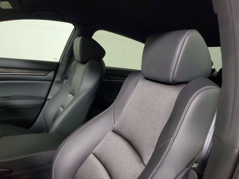 Used 2022 Honda Accord Sport image 19