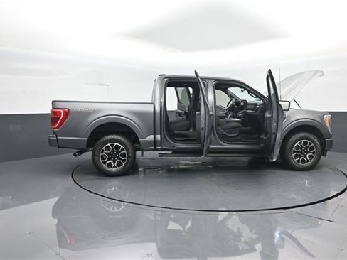 Certified 2022 Ford F150 XLT w/ Equipment Group 302A High image 35