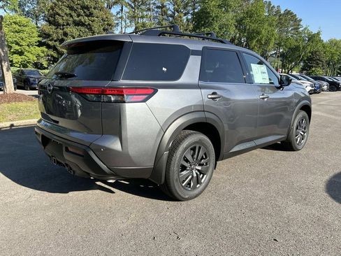 New 2026 Nissan Pathfinder SV w/ SV Premium Package FWD image 7