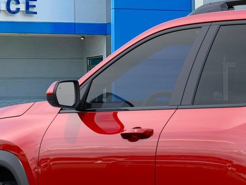 New 2027 Chevrolet Equinox ACTIV w/ Convenience Package III FWD image 12