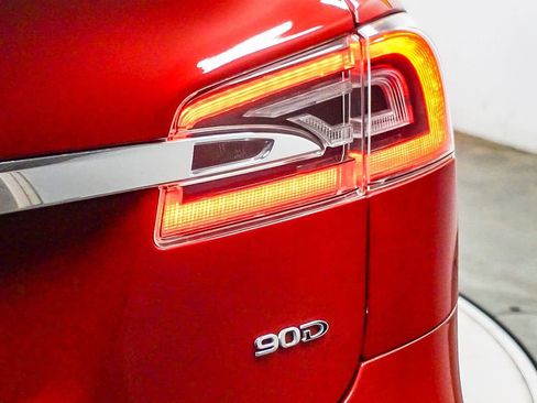 Used 2016 Tesla Model S 90D image 12