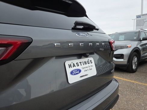 Certified 2025 Ford Escape ST-Line Elite w/ Premium Technology Package image 12