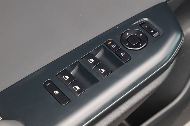 Used 2025 Kia K4 FWD image 17