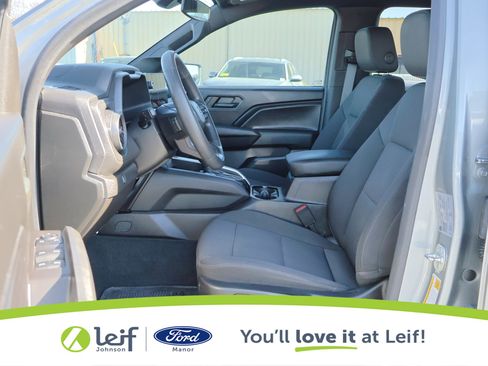 Used 2024 Chevrolet Colorado Trail Boss w/ Technology Package image 11