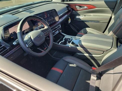 New 2026 Chevrolet Traverse RS image 3