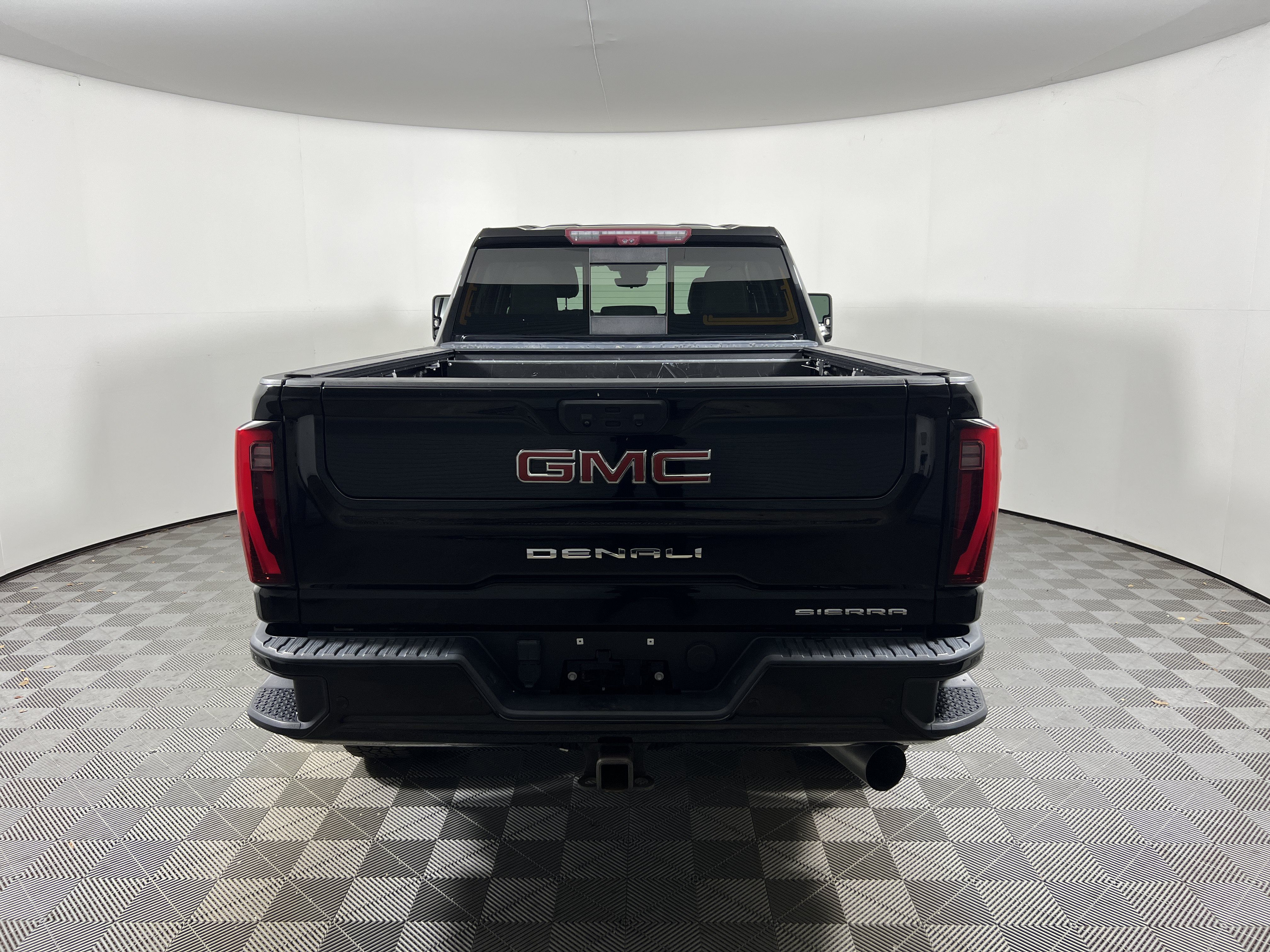 Used 2024 GMC Sierra 2500 Denali w/ Denali Reserve Package AWD/4WD image 4