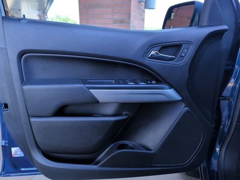 Used 2019 Chevrolet Colorado LT w/ LT Convenience Package AWD/4WD image 13
