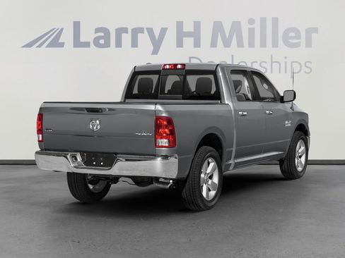 Used 2019 RAM 1500 Classic SLT image 2