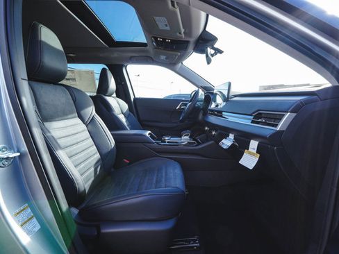 New 2026 Mitsubishi Outlander SE image 41