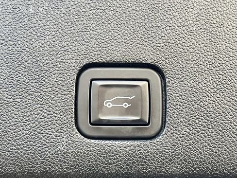 Certified 2024 Cadillac XT6 Premium Luxury w/ LPO, Floor Liner Package image 12