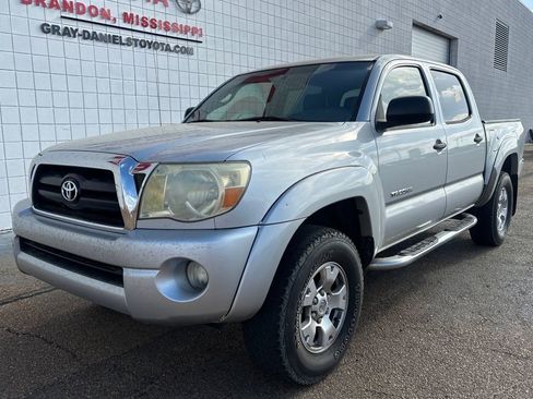 Used 2006 Toyota Tacoma PreRunner image 1