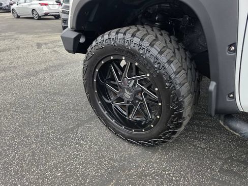 Used 2017 Toyota Tundra SR5 RWD image 13