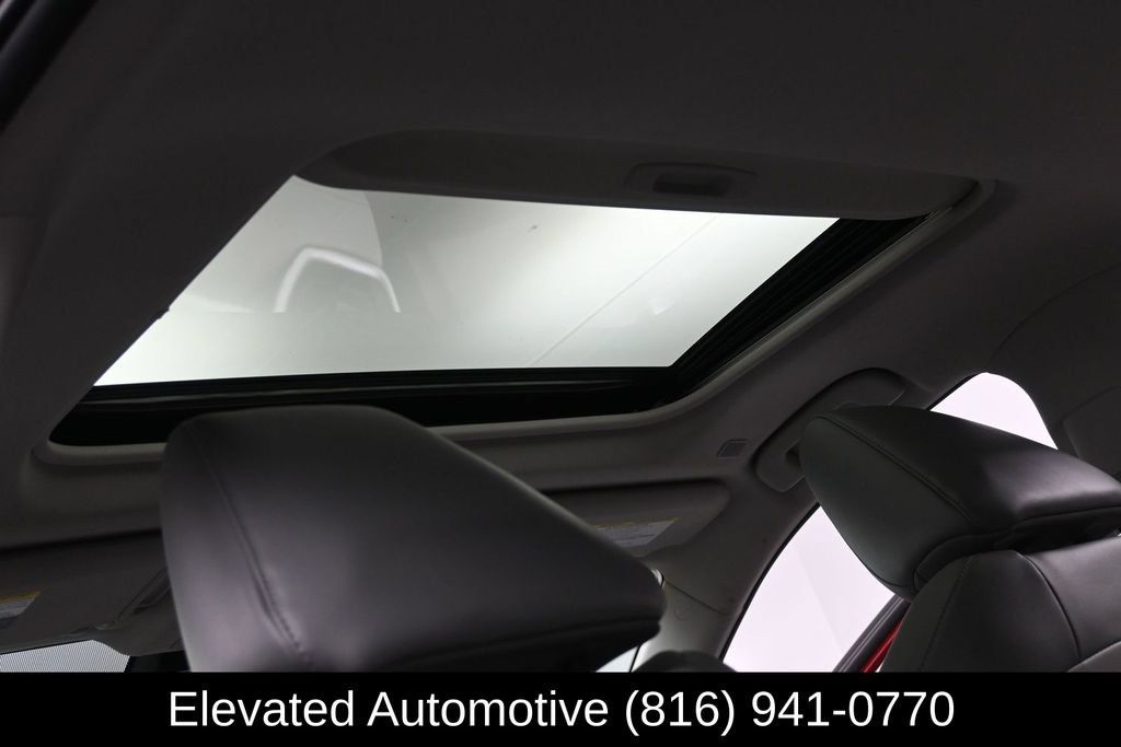Used 2023 Toyota RAV4 XLE Premium AWD/4WD image 24