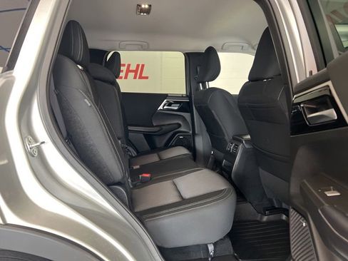 Used 2025 Mitsubishi Outlander ES AWD/4WD image 10