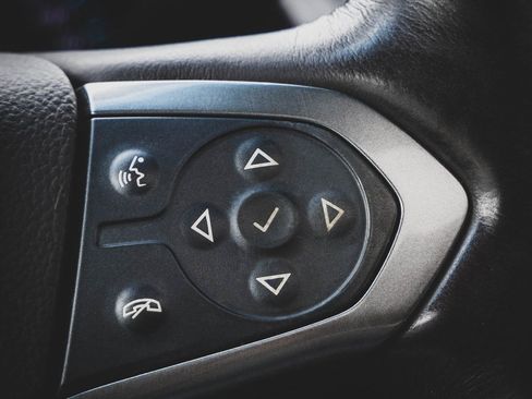 Used 2015 Chevrolet Tahoe LTZ image 19