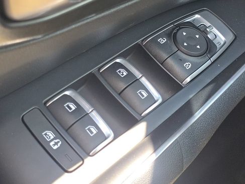 Used 2023 Kia Sorento S FWD image 26