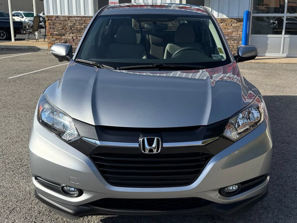 Used 2018 Honda HR-V EX image 2