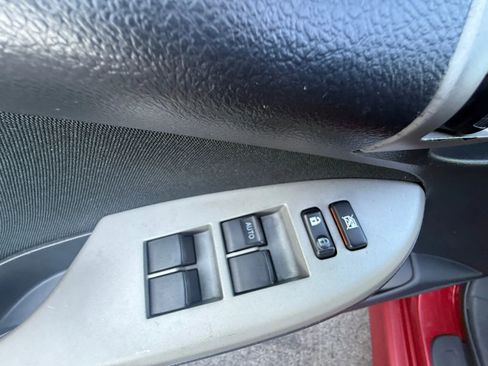 Used 2013 Toyota Corolla L image 23