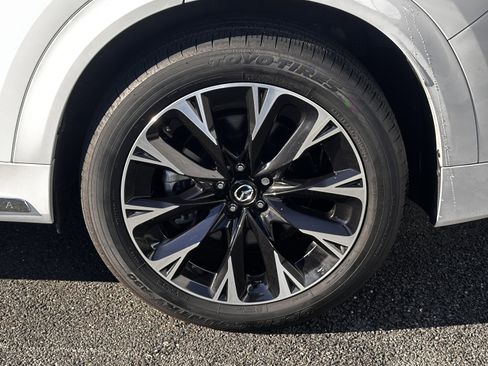 Certified 2025 MAZDA CX-90 3.3 Turbo S w/ Premium Package image 17