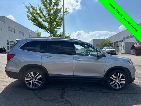 Used 2017 Honda Pilot Touring image 13