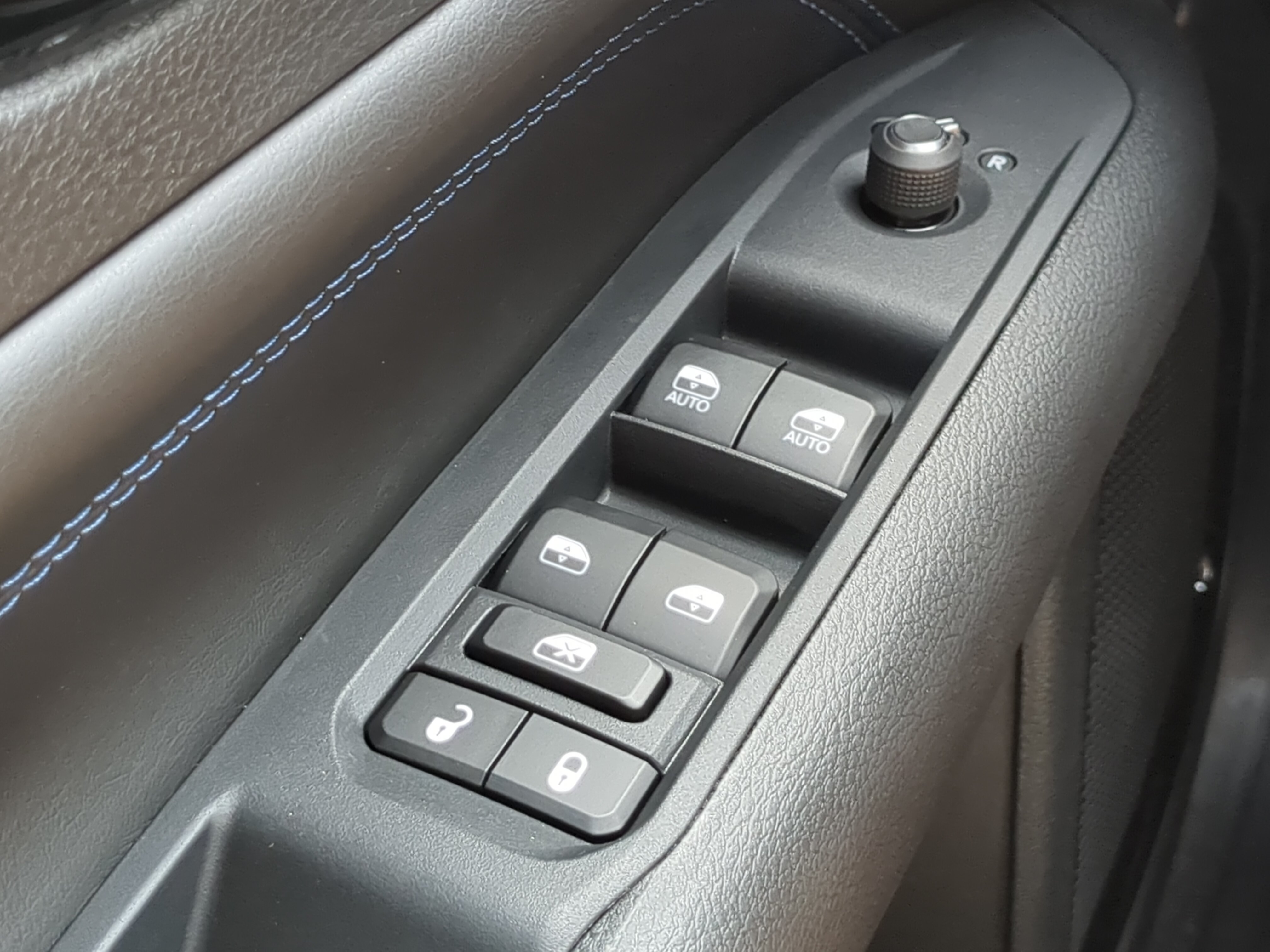New 2026 Jeep Compass Latitude AWD/4WD image 20