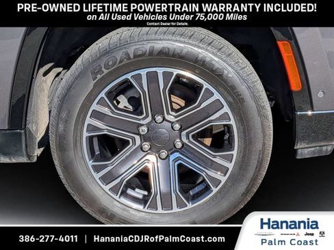 Used 2022 Jeep Wagoneer Series III w/ Flexible Seating Group AWD/4WD image 11