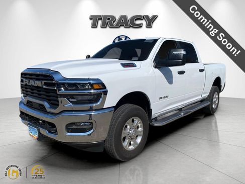 Used 2025 RAM 2500 Big Horn AWD/4WD image 1