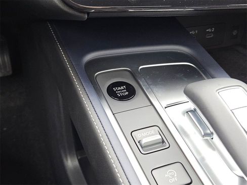 New 2026 INFINITI QX60 Sport image 22