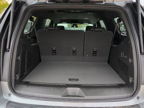 New 2026 Chevrolet Suburban LT w/ Comfort Package image 11
