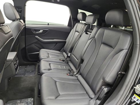 Used 2023 Audi Q7 2.0T Premium Plus w/ Premium Plus Package AWD/4WD image 13