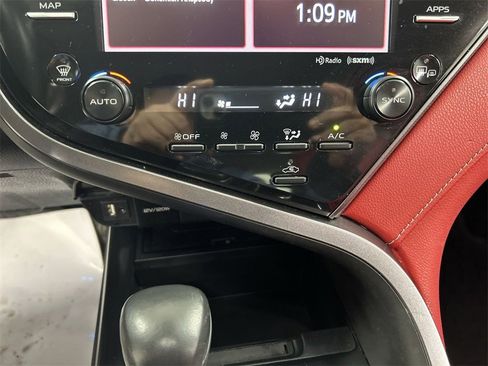 Used 2019 Toyota Camry XSE image 18