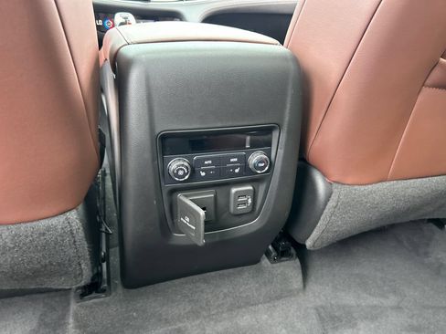 Certified 2020 Buick Enclave Avenir w/ Avenir Technology Package FWD image 34