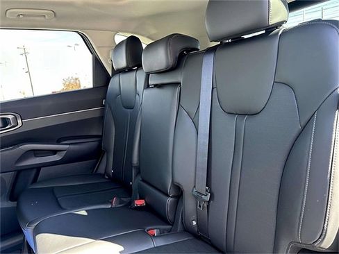 New 2026 Kia Sorento S w/ S Panoramic Sunroof Package image 21