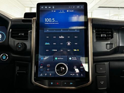 Used 2024 Ford F150 Lightning Lariat AWD/4WD image 19