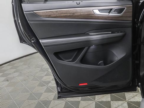 Used 2024 Volkswagen Atlas SEL Premium R-Line image 43