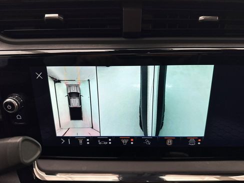 Used 2024 GMC Sierra 2500 AT4X image 44