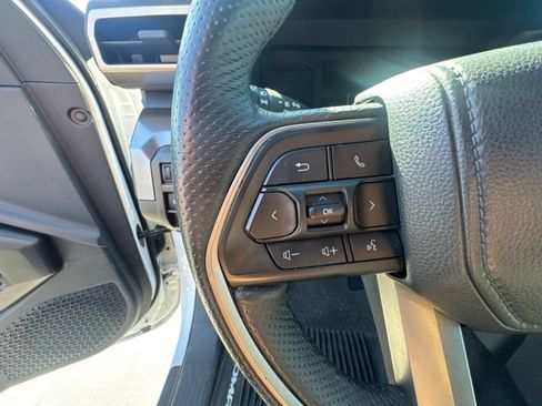 Used 2025 Toyota Tacoma SR5 AWD/4WD image 12