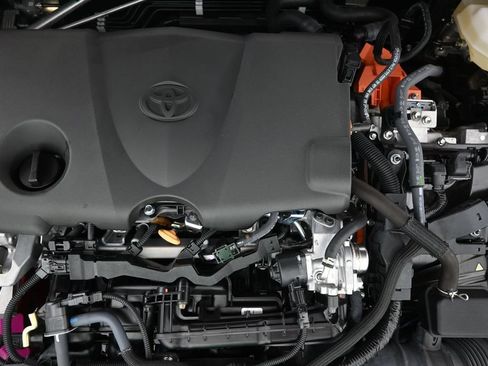 Used 2025 Toyota Camry SE w/ Convenience Package FWD image 47