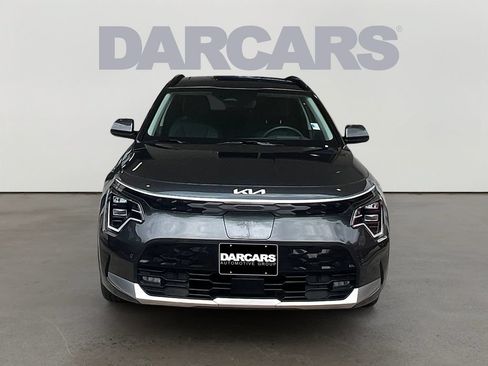 Used 2023 Kia Niro Wave w/ Wave Preserve Package FWD image 2