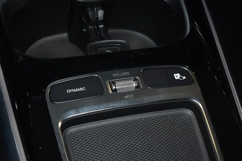 Used 2024 Mercedes-Benz EQB 300 4MATIC image 17