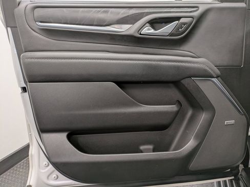 Used 2022 GMC Yukon XL Denali image 8