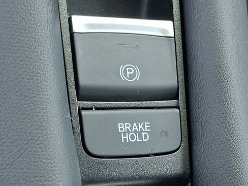 Used 2025 Honda HR-V LX image 23