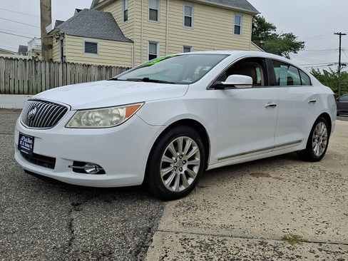 Used 2013 Buick LaCrosse Leather w/ Entertainment Package FWD image 3