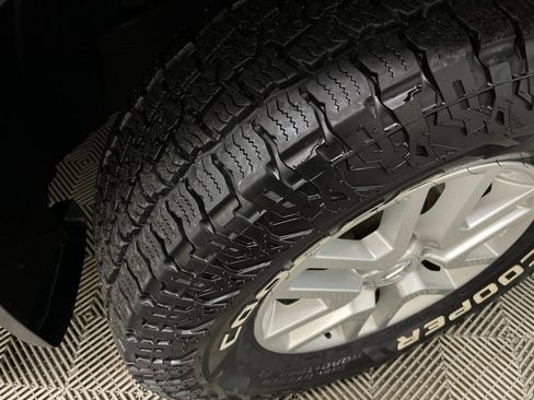 Used 2019 Nissan Frontier SV w/ Value Truck Package image 48