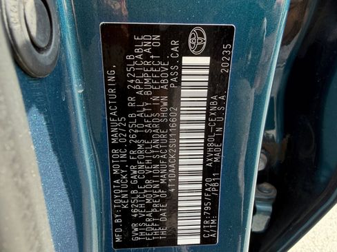 Used 2025 Toyota Camry LE FWD image 32