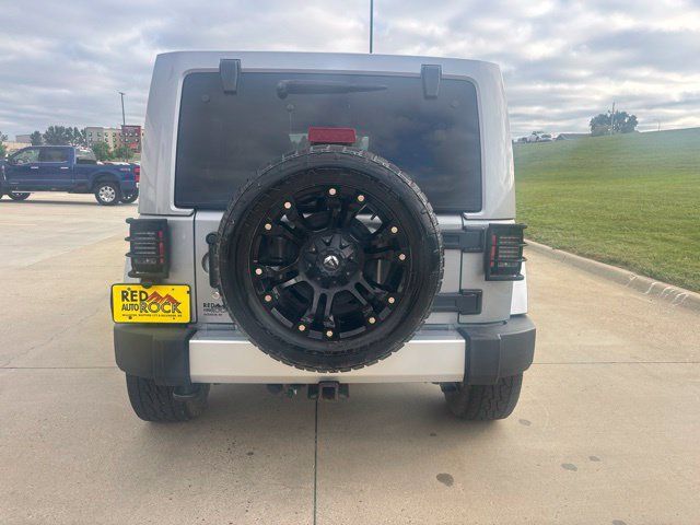 Used 2014 Jeep Wrangler Unlimited Sahara w/ Max Tow Package AWD/4WD image 4