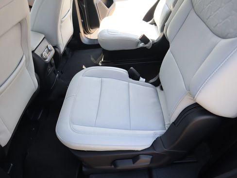 New 2026 Ford Explorer Platinum w/ LUX Leather Package AWD/4WD image 13
