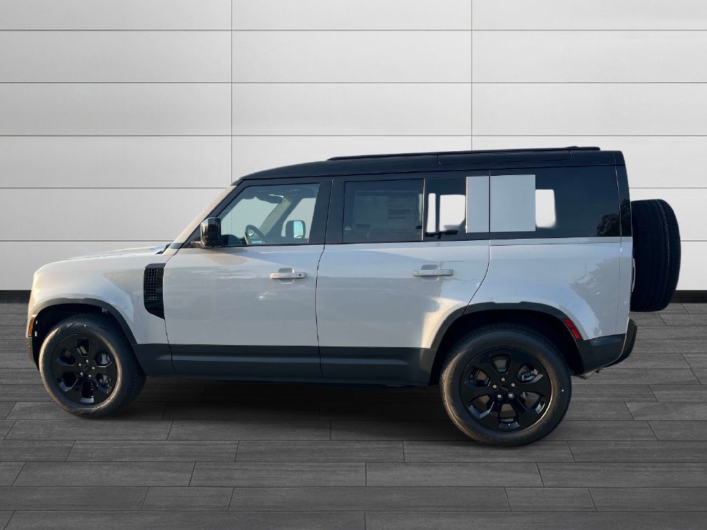 New 2026 Land Rover Defender 110 S AWD/4WD image 2